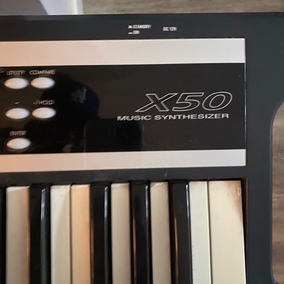 Krong keyboard x50 synth with jbl speaker - Picture 6 of 7